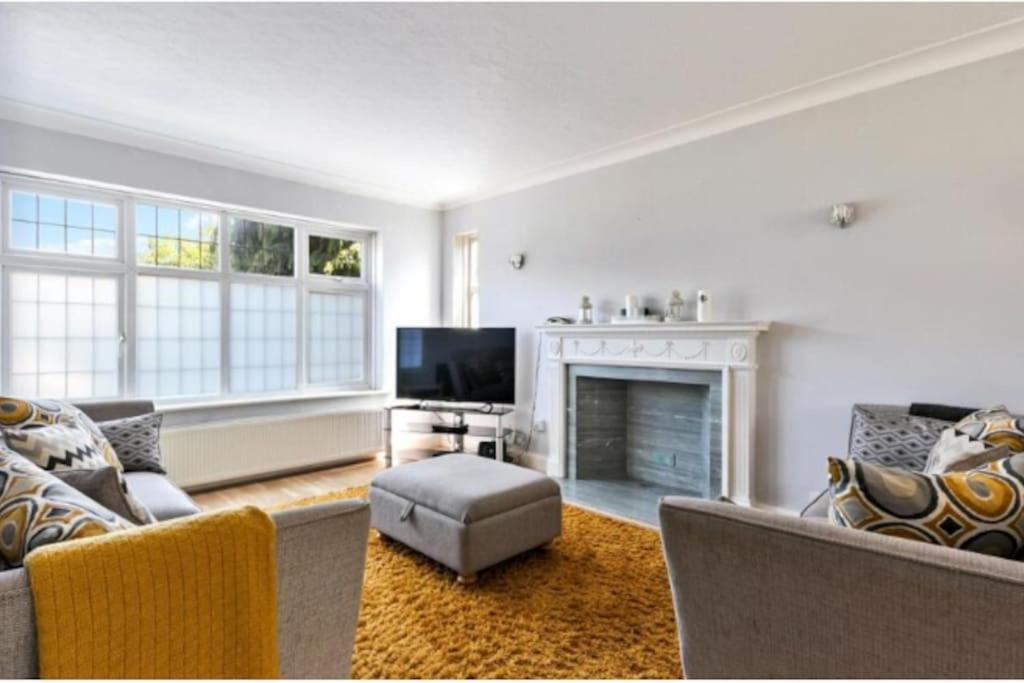 Large Family Home Near Richmond Park New Malden Exterior foto