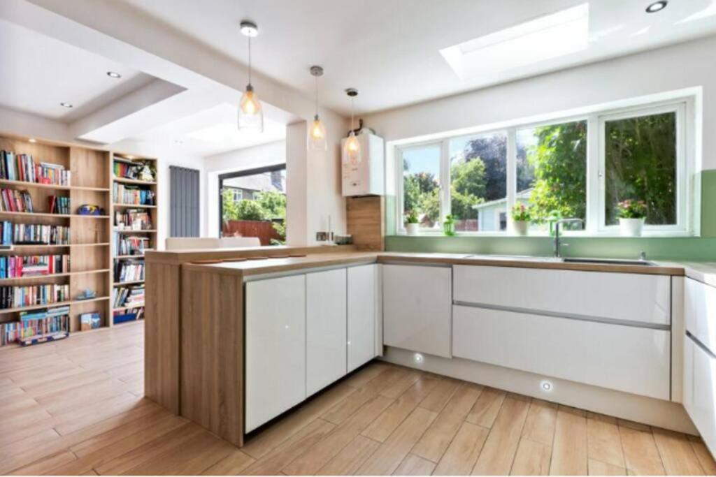 Large Family Home Near Richmond Park New Malden Exterior foto