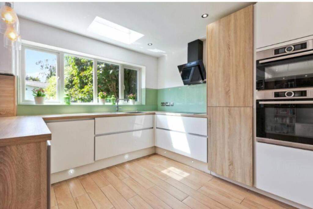 Large Family Home Near Richmond Park New Malden Exterior foto