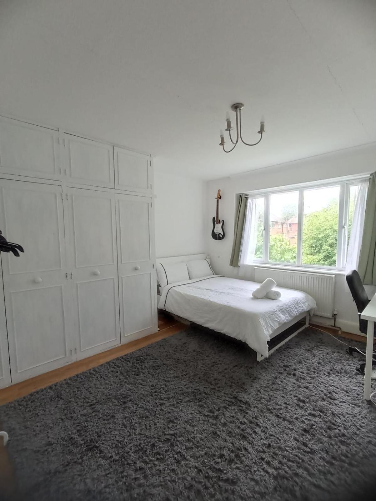 Large Family Home Near Richmond Park New Malden Exterior foto
